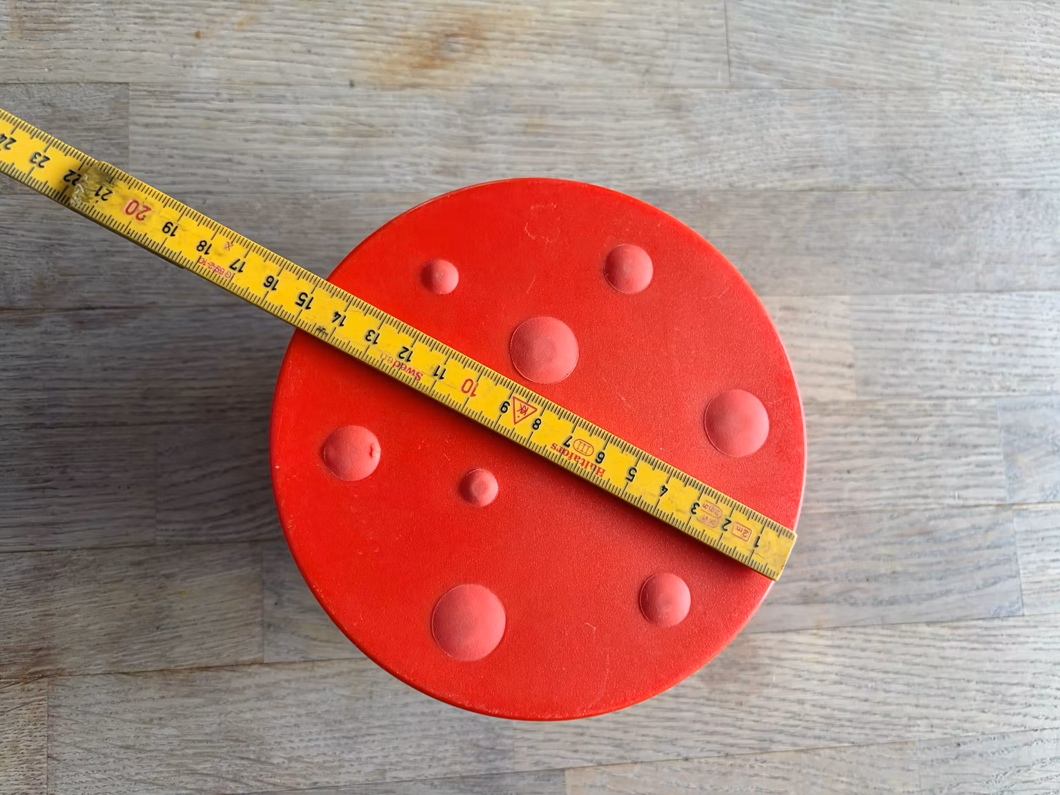 Balancehalvkugler GONGE røde – 2 stk. Ø ca. 15 cm
