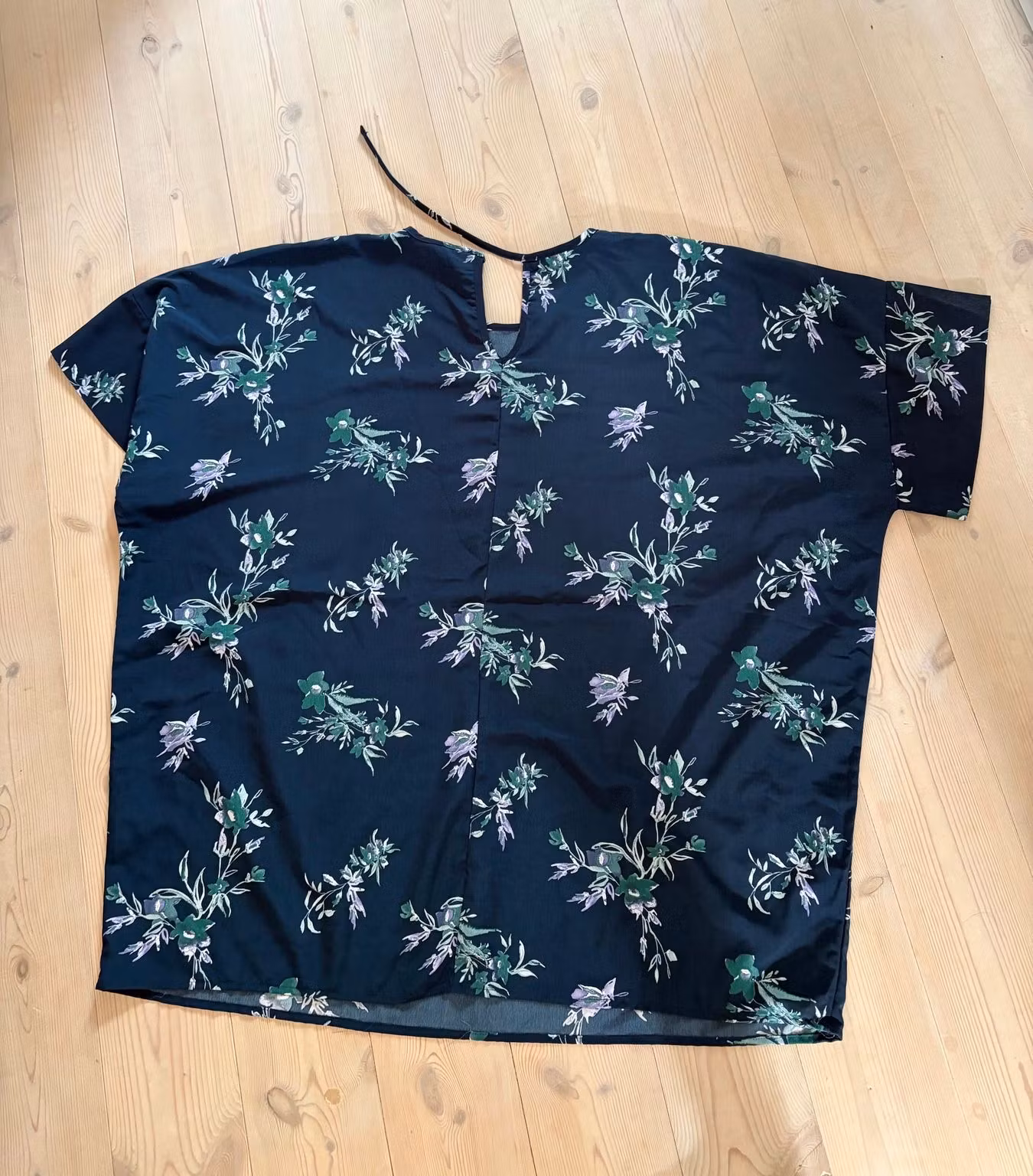 Jackie VRS blomsterbluse str. 52 – originalfoto 2