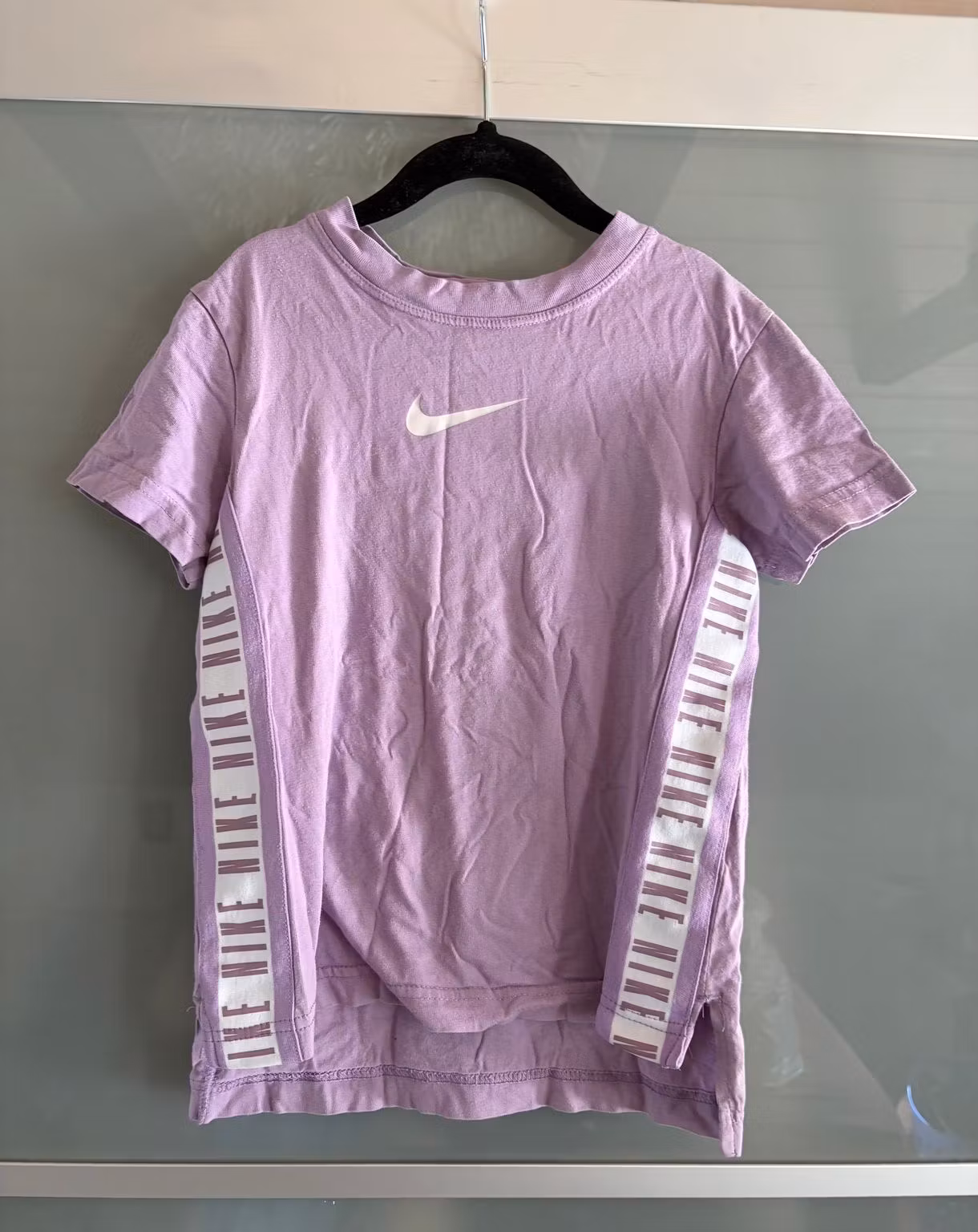 Nike lilla T-shirt str. 122–128 – originalfoto 1