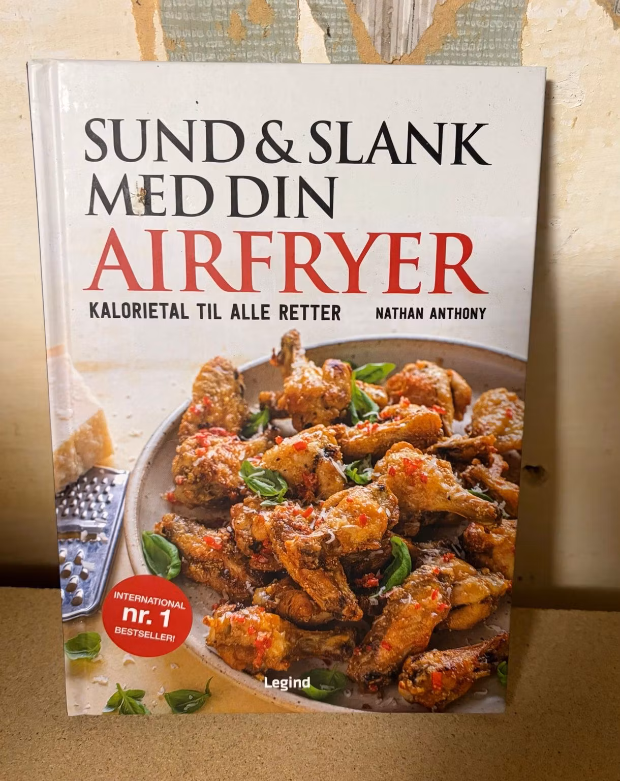 Forside – Sund & slank med din Airfryer af Nathan Anthony