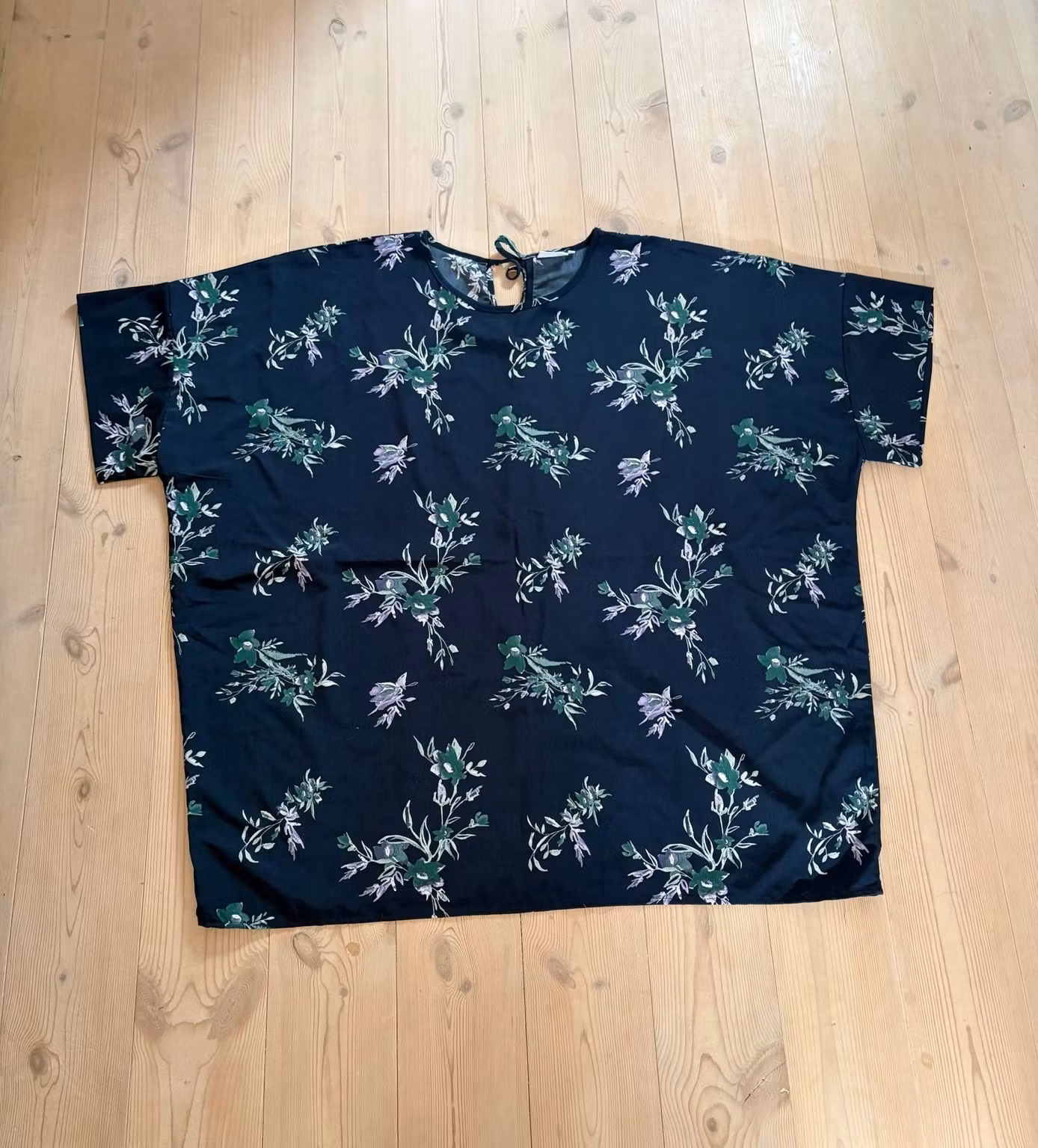 Jackie VRS blomsterbluse str. 52 – originalfoto 1