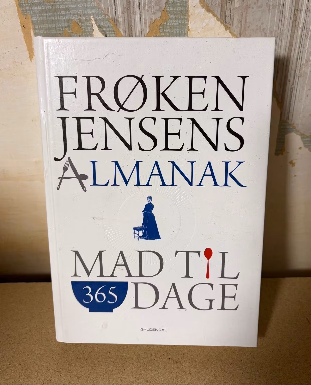 Forside – Frøken Jensens Almanak, Mad til 365 dage