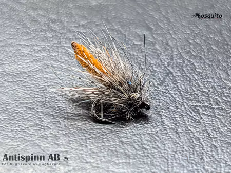 Flytande Chenille Puppa Caddis Rusty Brown #16