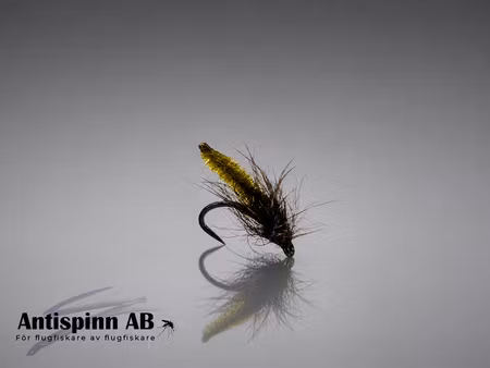 Flytande Chenille Puppa Caddis Olive Light Dressed #14
