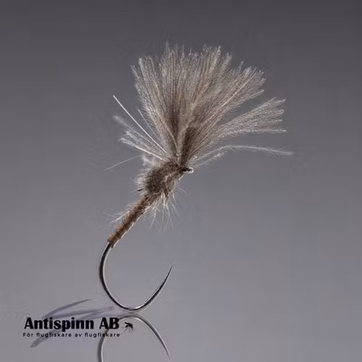 Shuttlecock Emerger Brown Peacock CDC #20