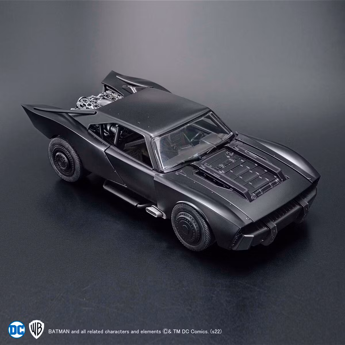 BANDAI BATMAN 1/35 BATMOBILE (THE BATMAN VER.) PLASTIC MODEL KIT