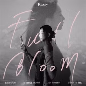 Kassy - Full Bloom (Digipak, Photobook)