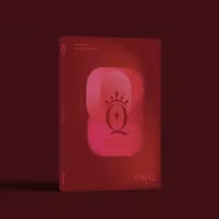 Queenz Eye - Uni-Q (Photobook)