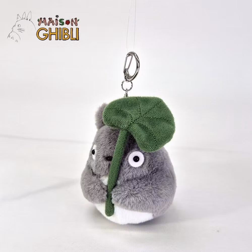 My Neighbor Totoro Nakayoshi Keychain Big Totoro with leaf