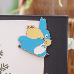 PREORDER - My Neighbor Totoro Magnet Middle Totoro Silhouette Run