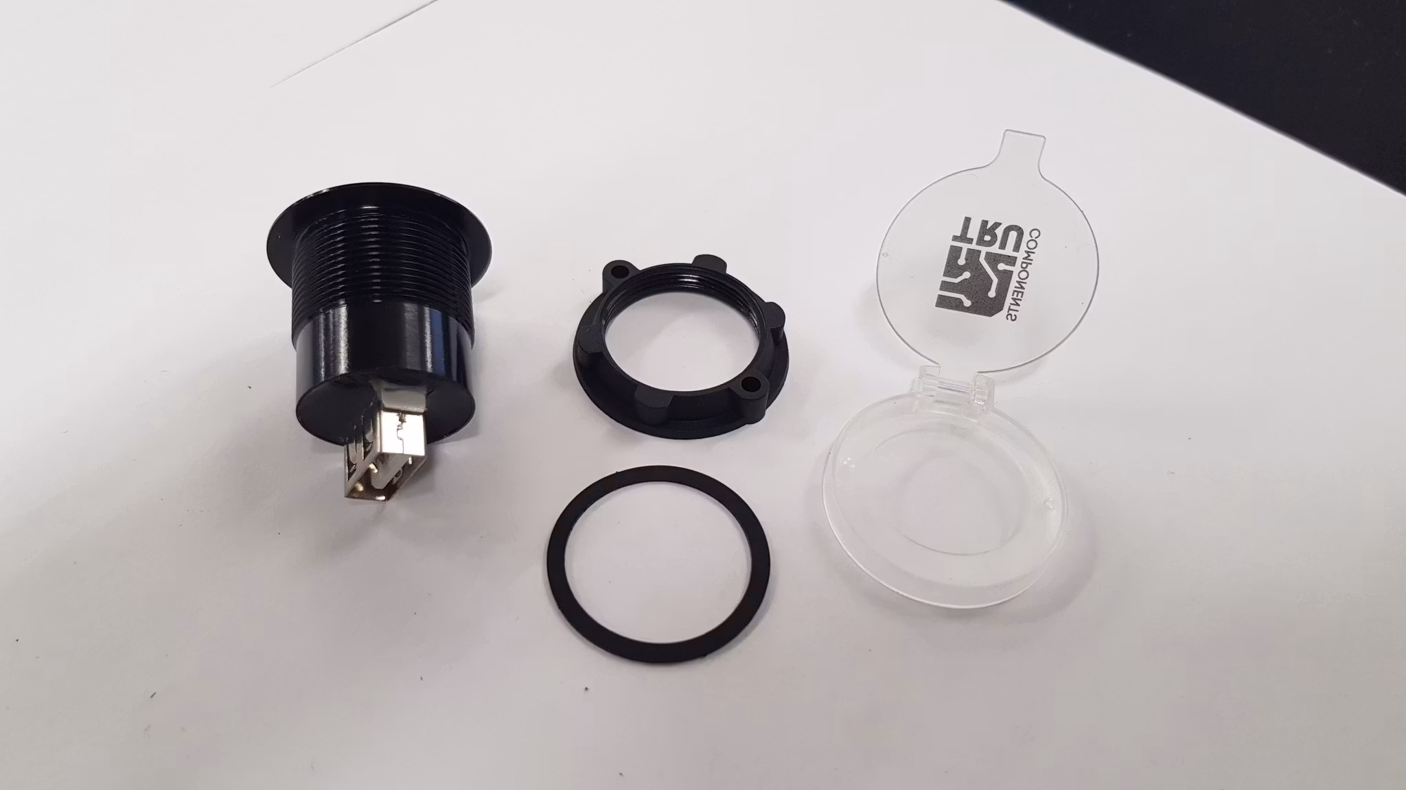 USB A-B Paneluttag