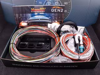 MaxxECU GEN2 TRACK, med LSU 5.2, installationskit med öppen kabelhärva