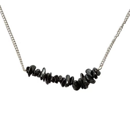Halsband med hematit kristaller