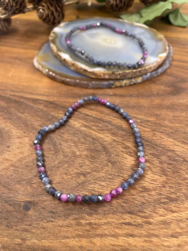 Kristall armband blandade safirer