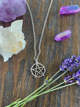 Halsband pentagram