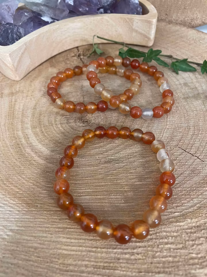 Armband karneol pärlor