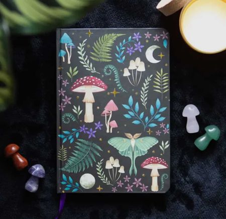 Anteckningsbok dark forest