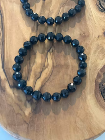 Kristallarmband facetterad svart turmalin