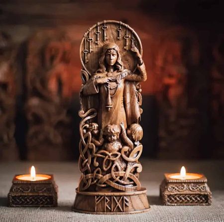 Gudinne staty Frigg