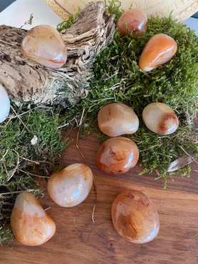 Stora karneol kristaller