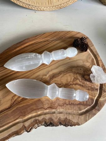 Athame kniv i Selenit