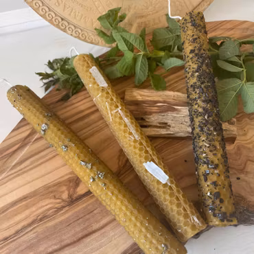 Stora bivaxljus för ritualer