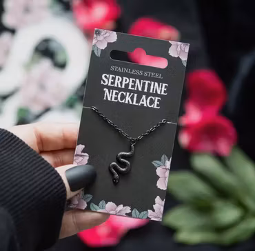 Halsband svart pläterad orm