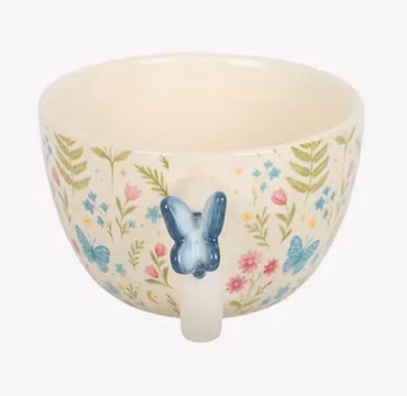 Älvmugg med fjäril