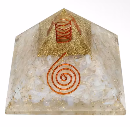 Orgonit pyramid med Opalite och koppar