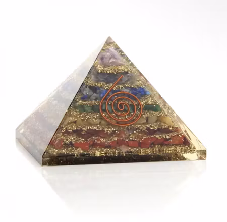 Orgonit pyramid chakra och koppar