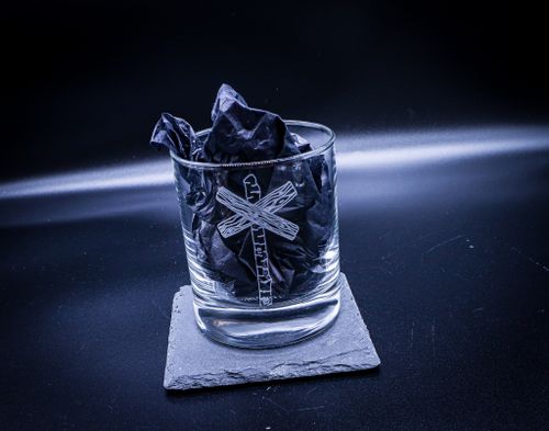 Graverat Whiskeyglas Ledkrysset