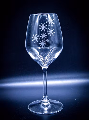 Snowflake wine glass