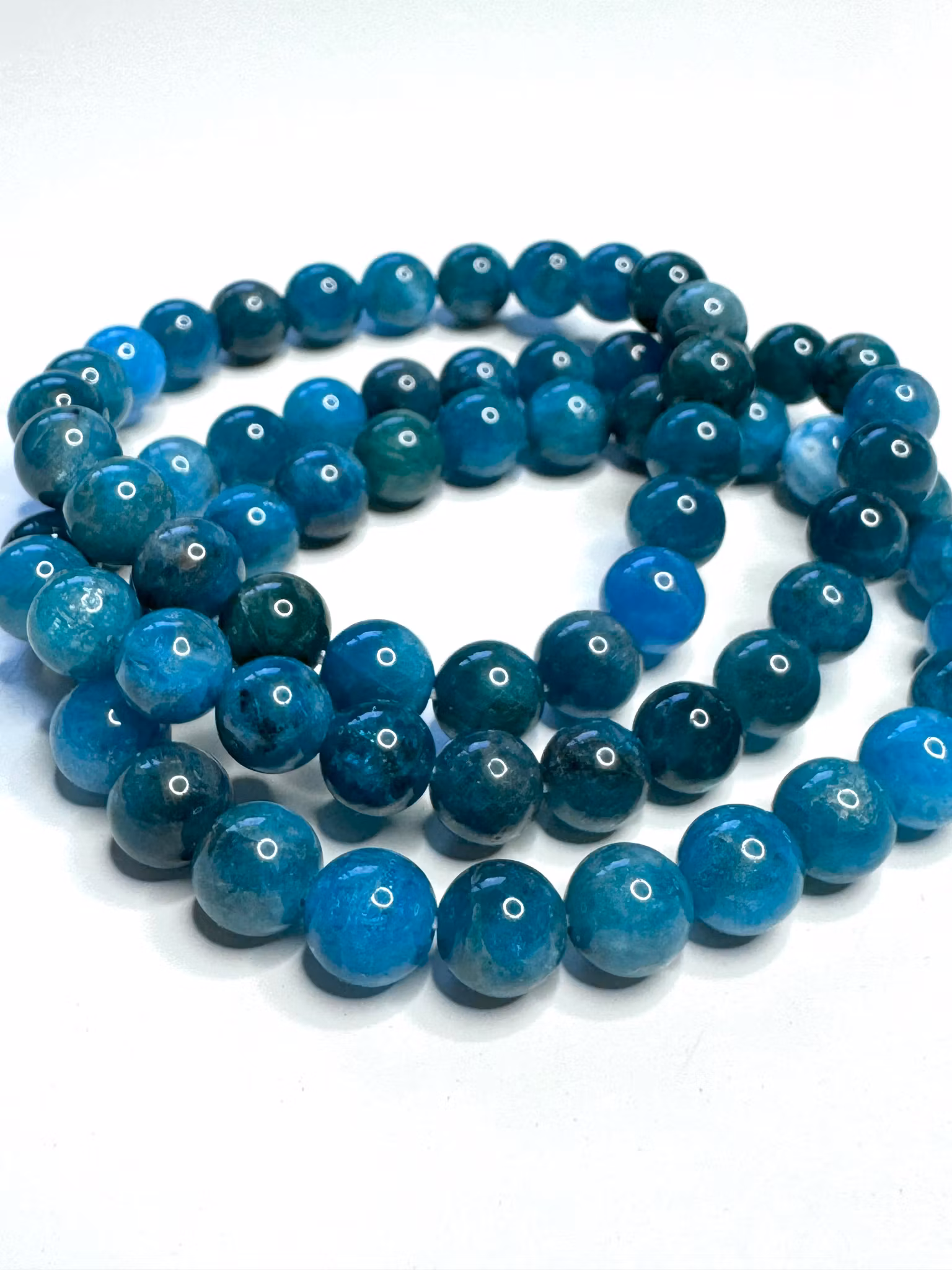 Armband i apatit pärlor i 8mm