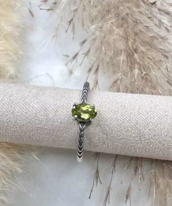 Silverring med peridot