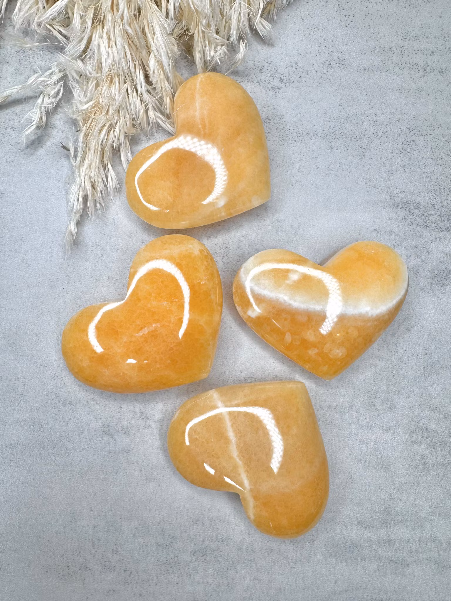 Hjärta i mangokalcit