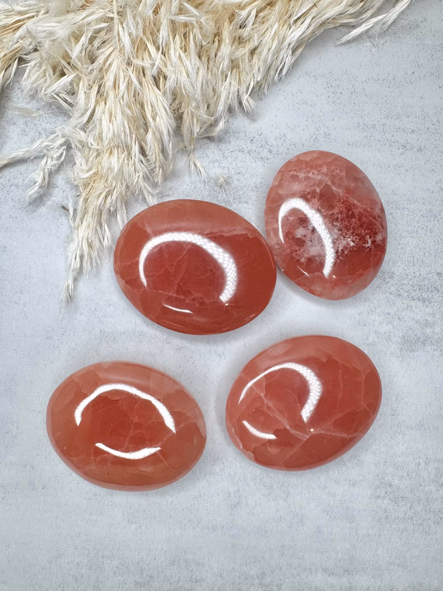 Handsten rosenkalcit