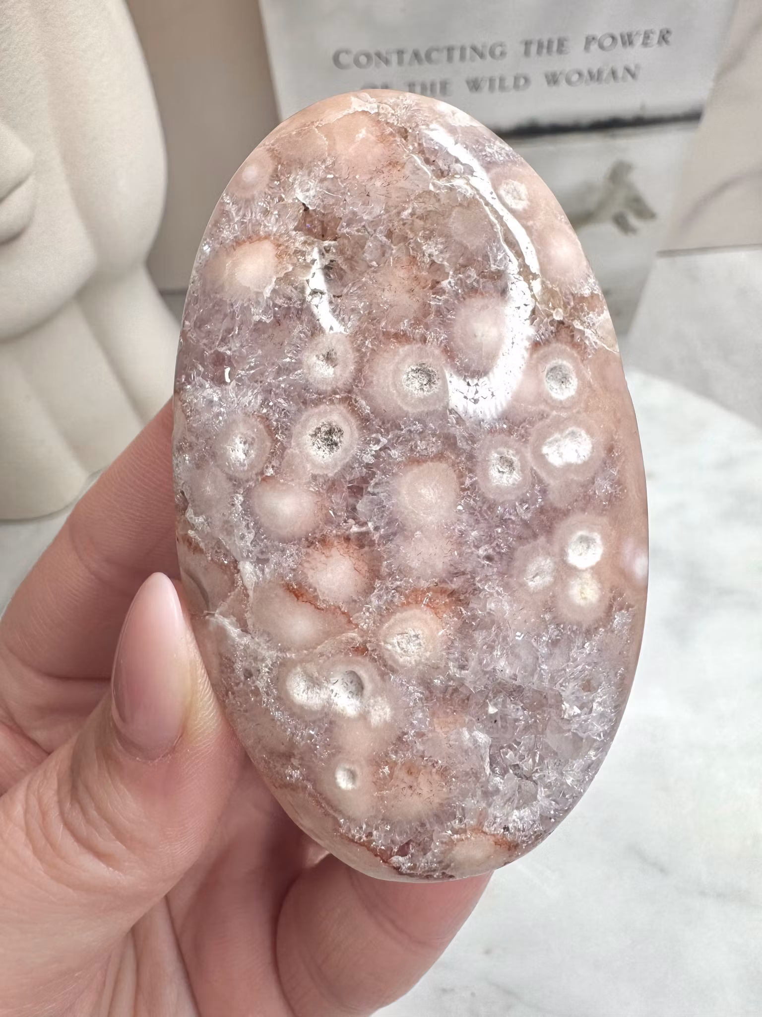 Större handsten blomsteragat och ametist