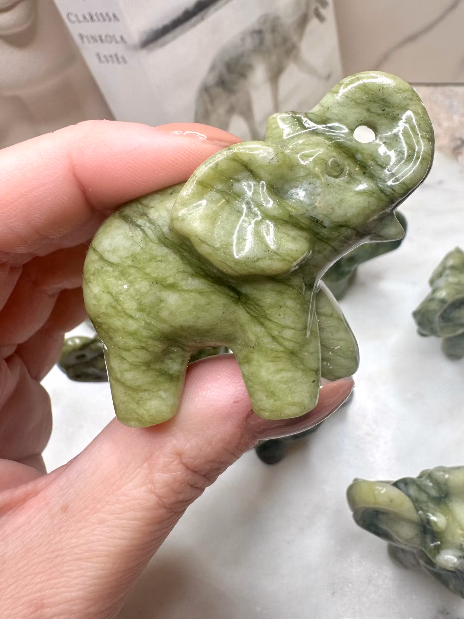 Elefant i grön serpentin