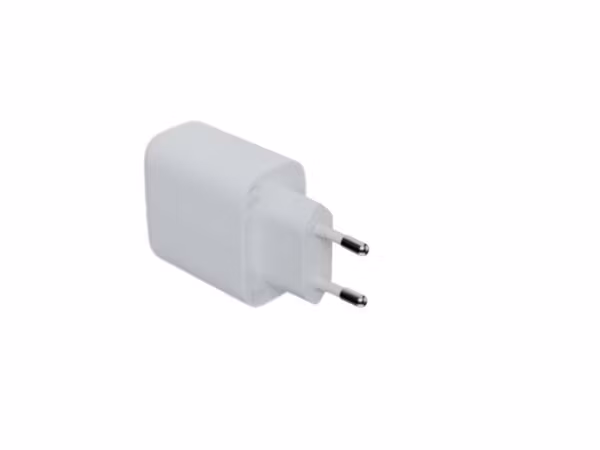 Xtorm 67W GaN2 Ultra Hemladdare USB-C PD/USB-A Vit