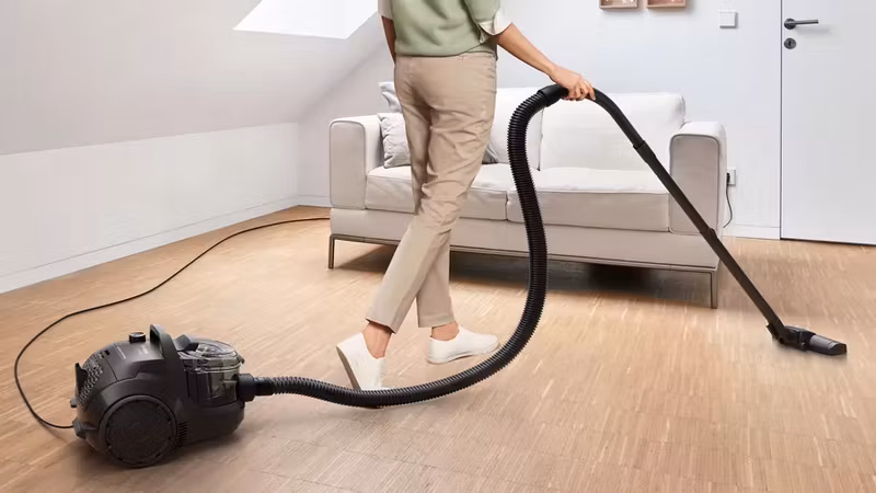 Bosch Serie 4 BGC21X300 cylinderdamssugare 2 liter svart