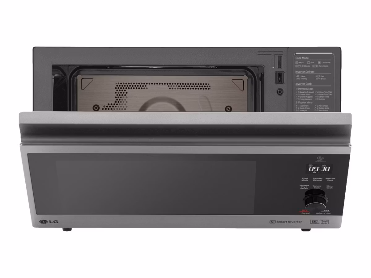 LG NeoChef Mikrovågsugn med varmlftsugn och grill Fritstående 1100W 39liter Noble silver