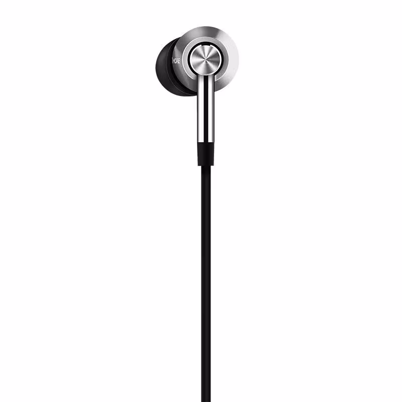 1MORE Triple-Driver wired in-ear headphones Silver