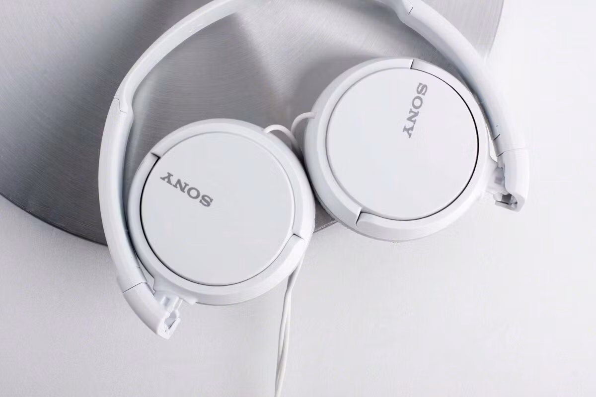 Sony MDR-ZX110APW - white