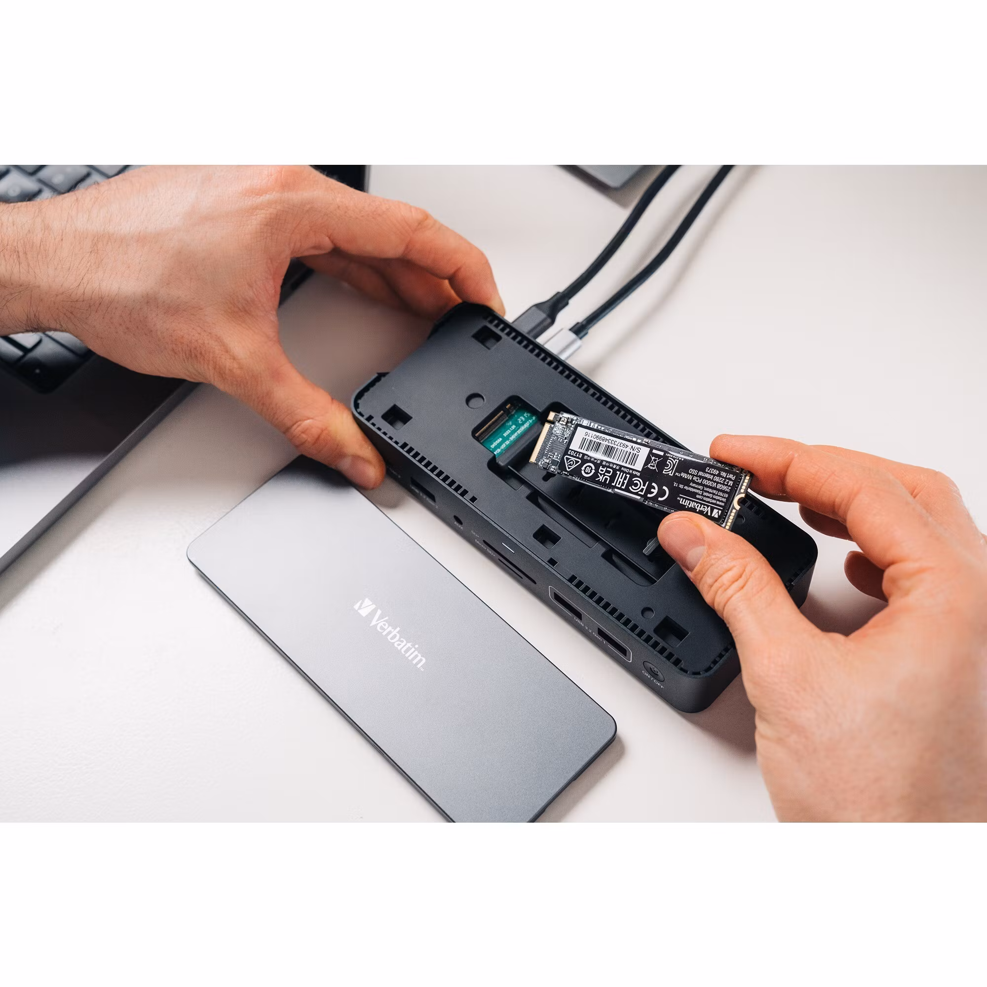 Verbatim USB-C Pro Docking Station 15 Port with SSD slot CDS