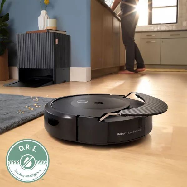 iRobot Roomba Combo 10 Max robotdammsugare X085840 Svart