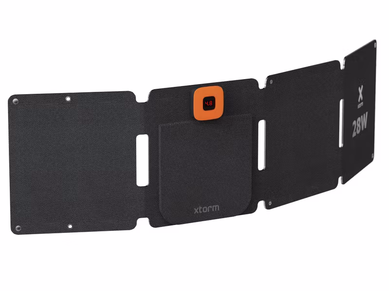 Xtorm Kraftfull 28W Solcellspanel IPX4 USB-C/A utgångar