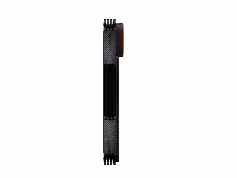 Xtorm Kraftfull 28W Solcellspanel IPX4 USB-C/A utgångar
