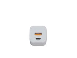Xtorm 20W GaN2 Ultra Hemladdare USB-C PD/USB-A Vit