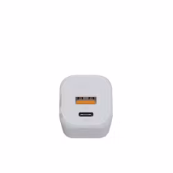 Xtorm 35W GaN2 Ultra Hemladdare USB-C PD/USB-A Vit