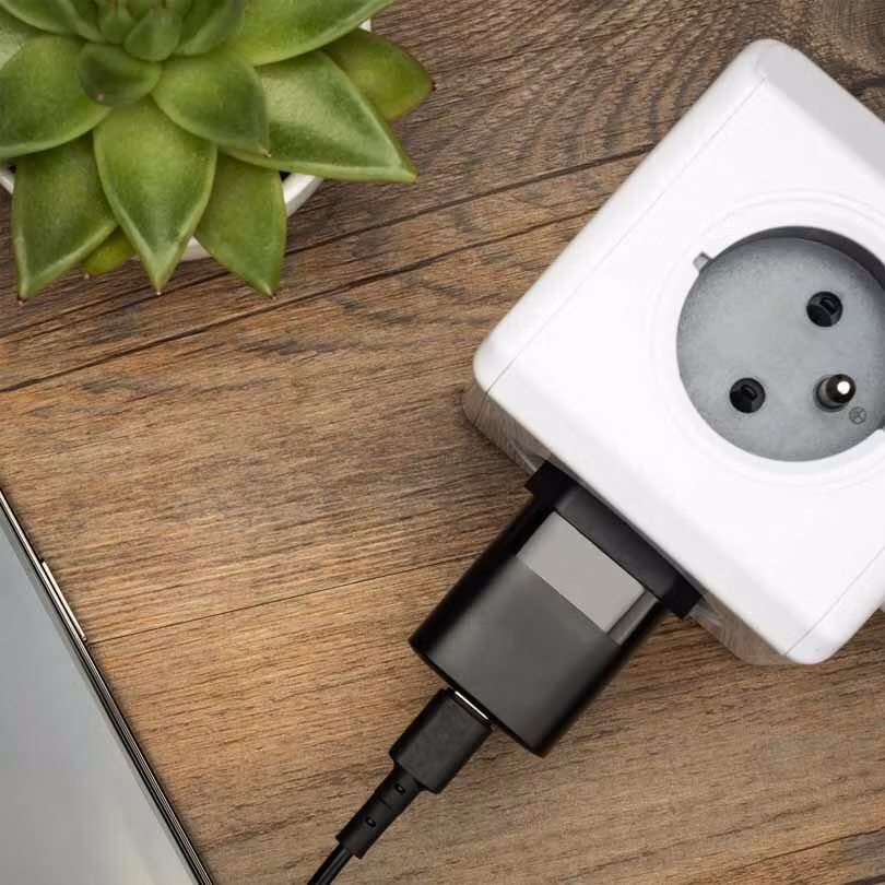 FIXED Snabb Hemladdare USB-C 20W+Lightning kab. 1m Svart